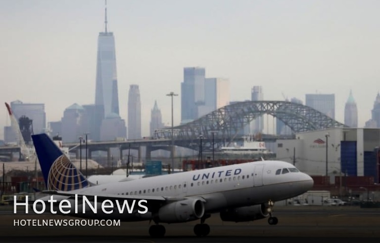 United Airlines warns 14,000 jobs at risk when payroll aid expires - Picture 1