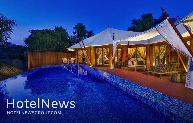  Ritz-Carlton unveils Eight Luxurious Villas Amidst the Desert - Picture 1