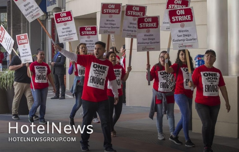 اعتصاب کارگران صنعت هتلداری در آریزونای آمریکا در اعتراض به نقض قانون کار - تصویر 1