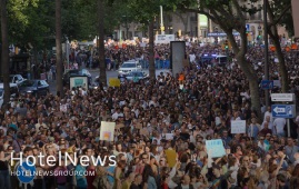 اعتراض ساکنان جزیره مایورکا اسپانیا به افزایش تعداد گردشگران