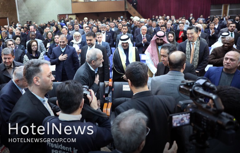 هجدهمین نمایشگاه بین‌المللی گردشگری تهران با حضور رئیس‌جمهور افتتاح شد - تصویر 1